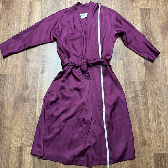 Ayres E. Eysen Vintage Purple Satin Wrap Front Dress VTG Size 6 Long Sleeve MOD - Picture 10 of 11